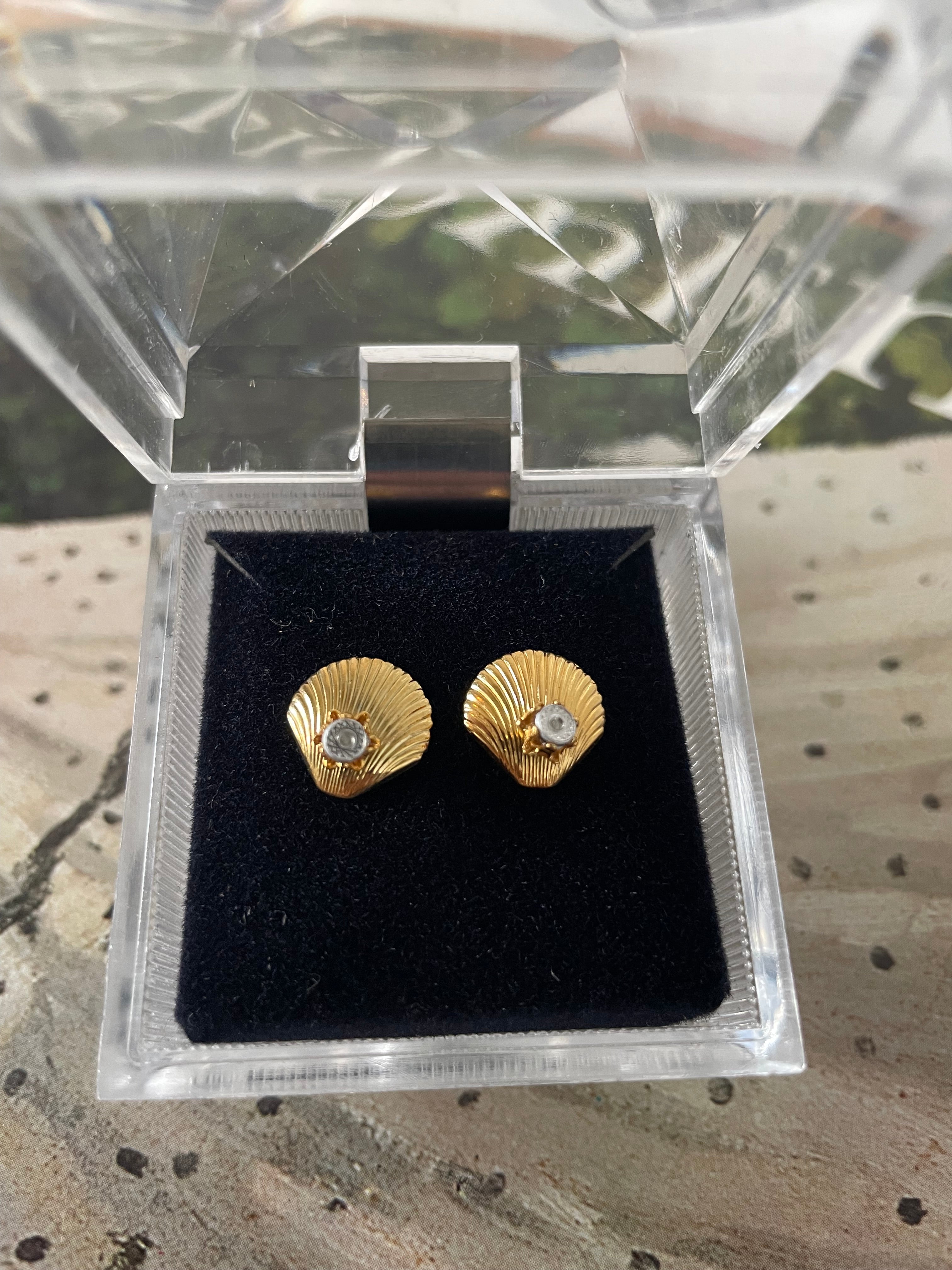 Clam Earrings