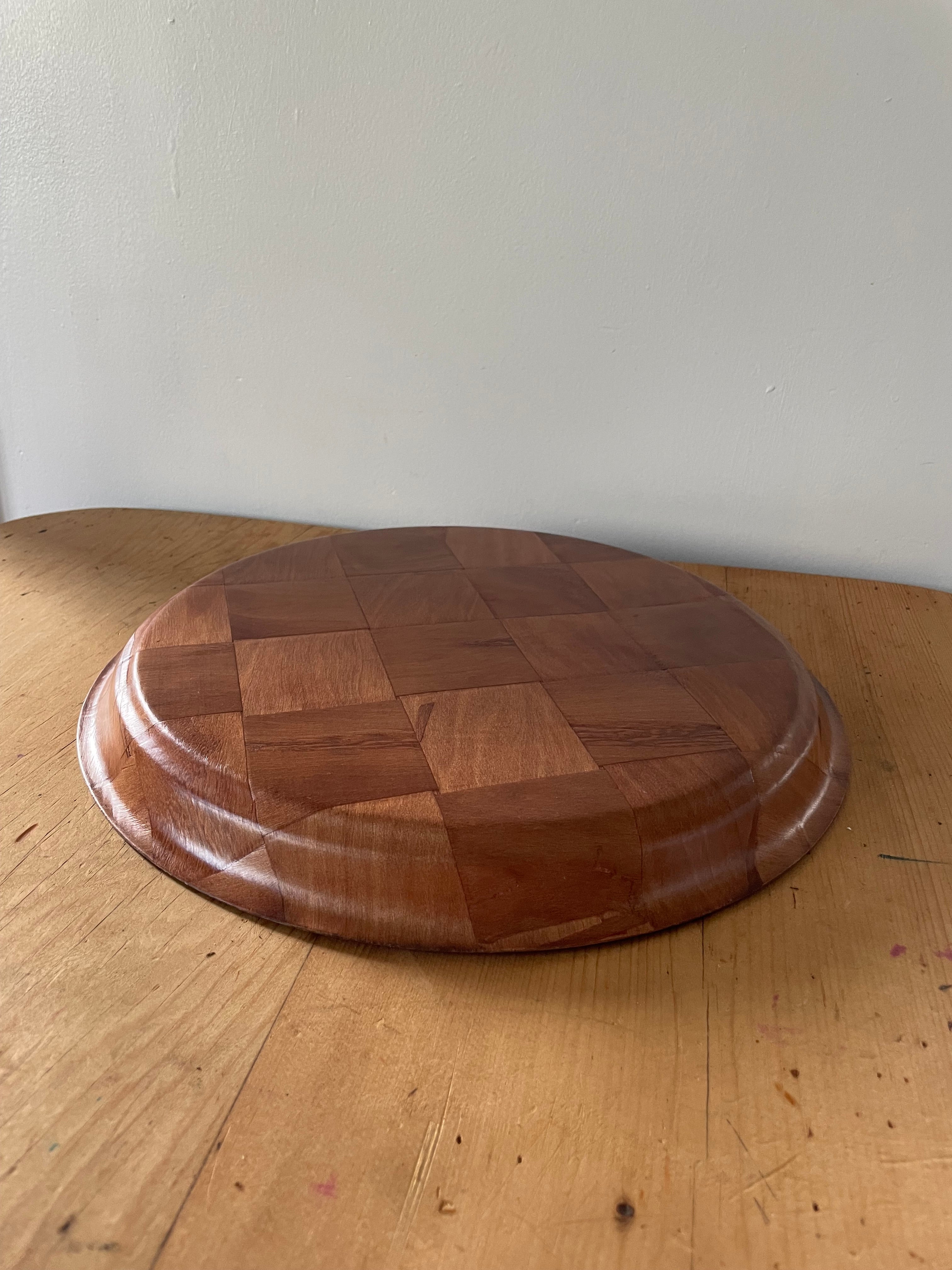 Checkered Round Tray