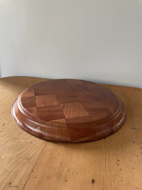 Checkered Round Tray