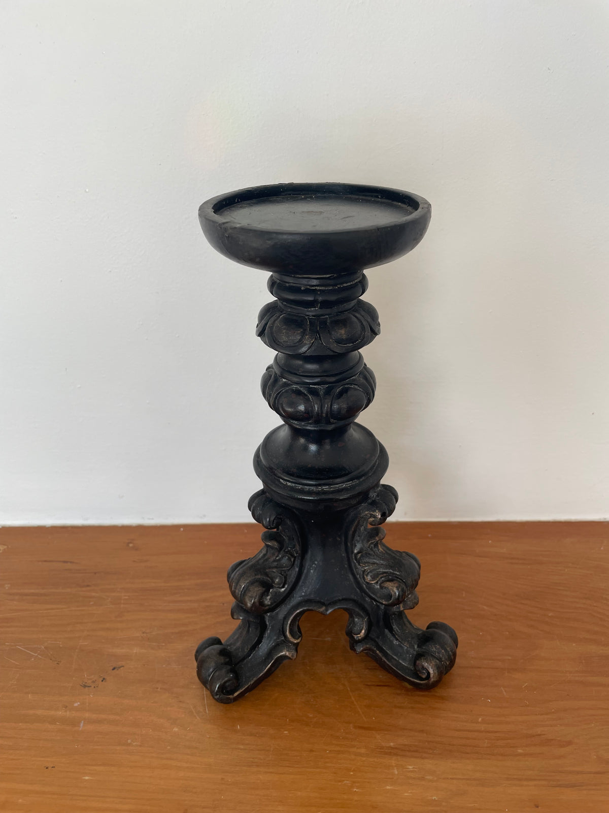 Black Trifoot Display Stand