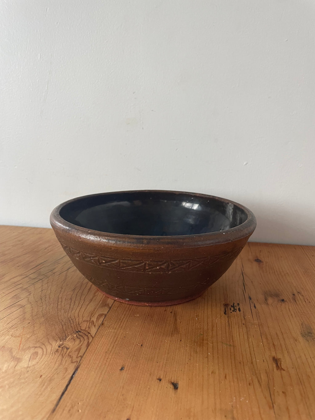 Pottery Bowl With Iridescent Glaze