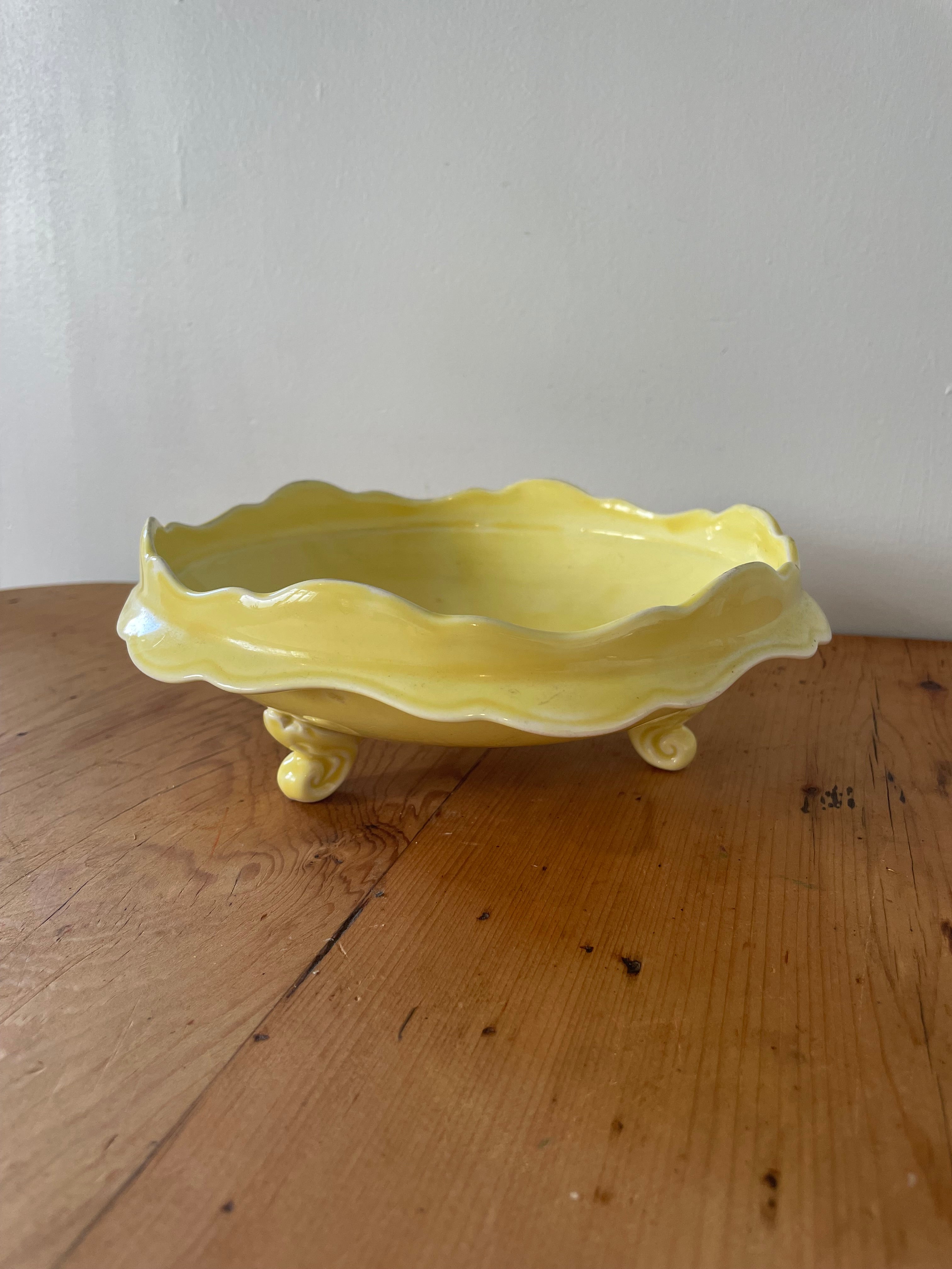 Yellow Crown Ducal Footed Draining Tray