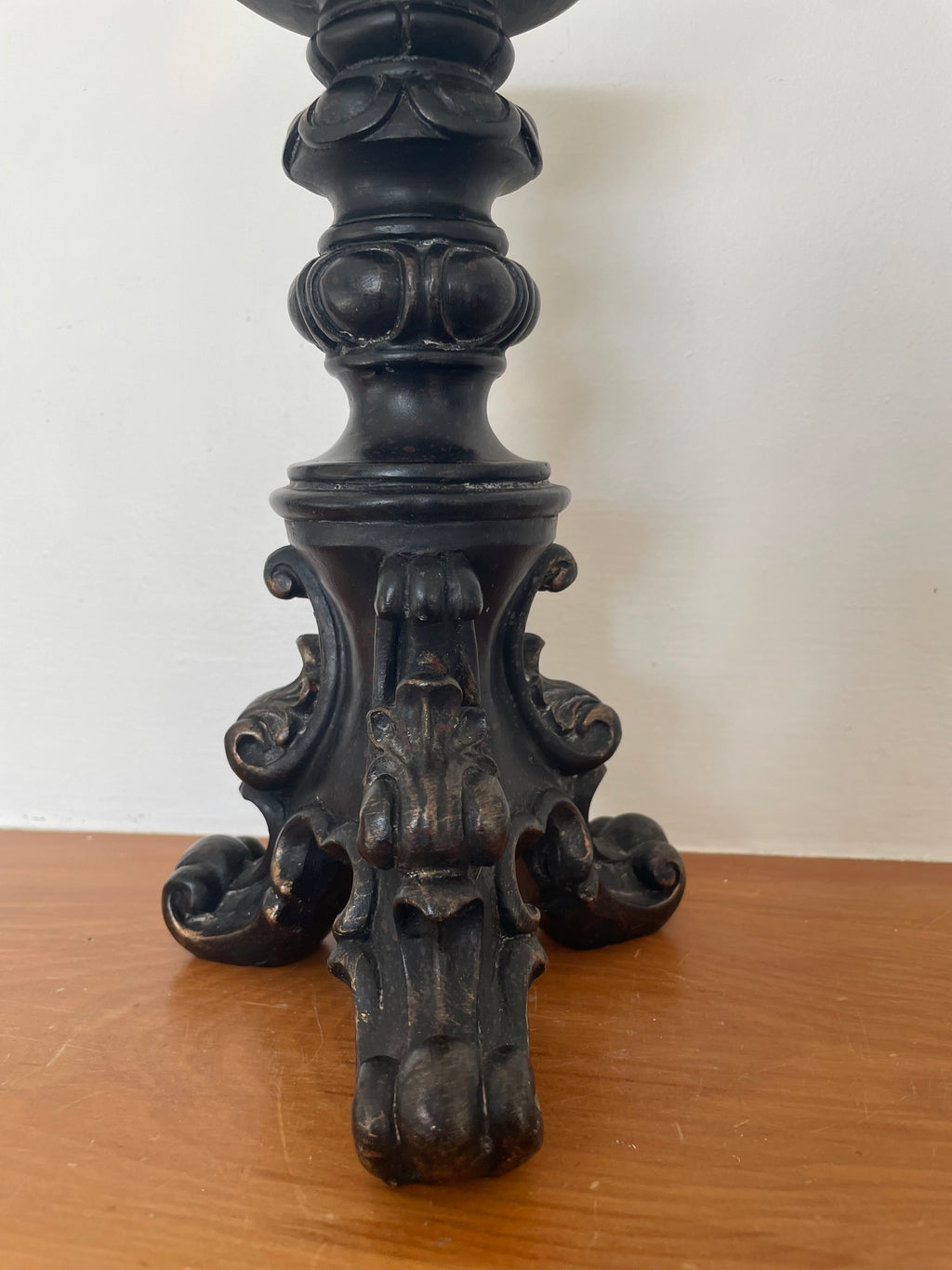 Black Trifoot Display Stand