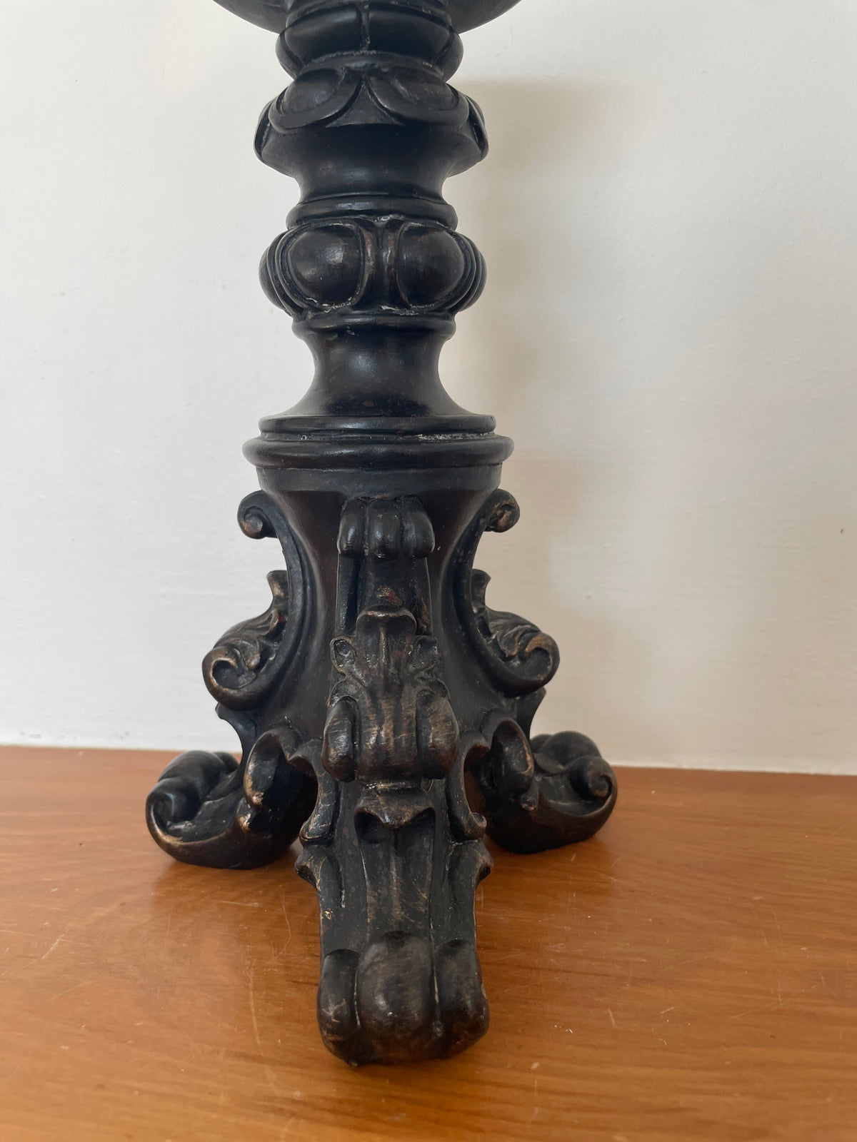 Black Trifoot Display Stand