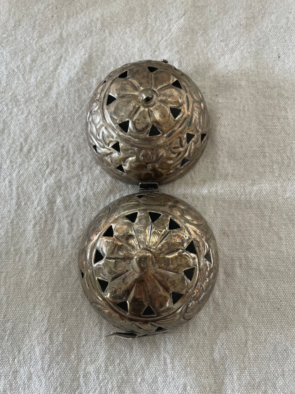Metal Hanging Candle Orb Lamp