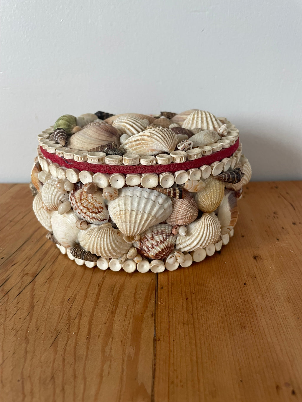 Vintage Round Shell Box