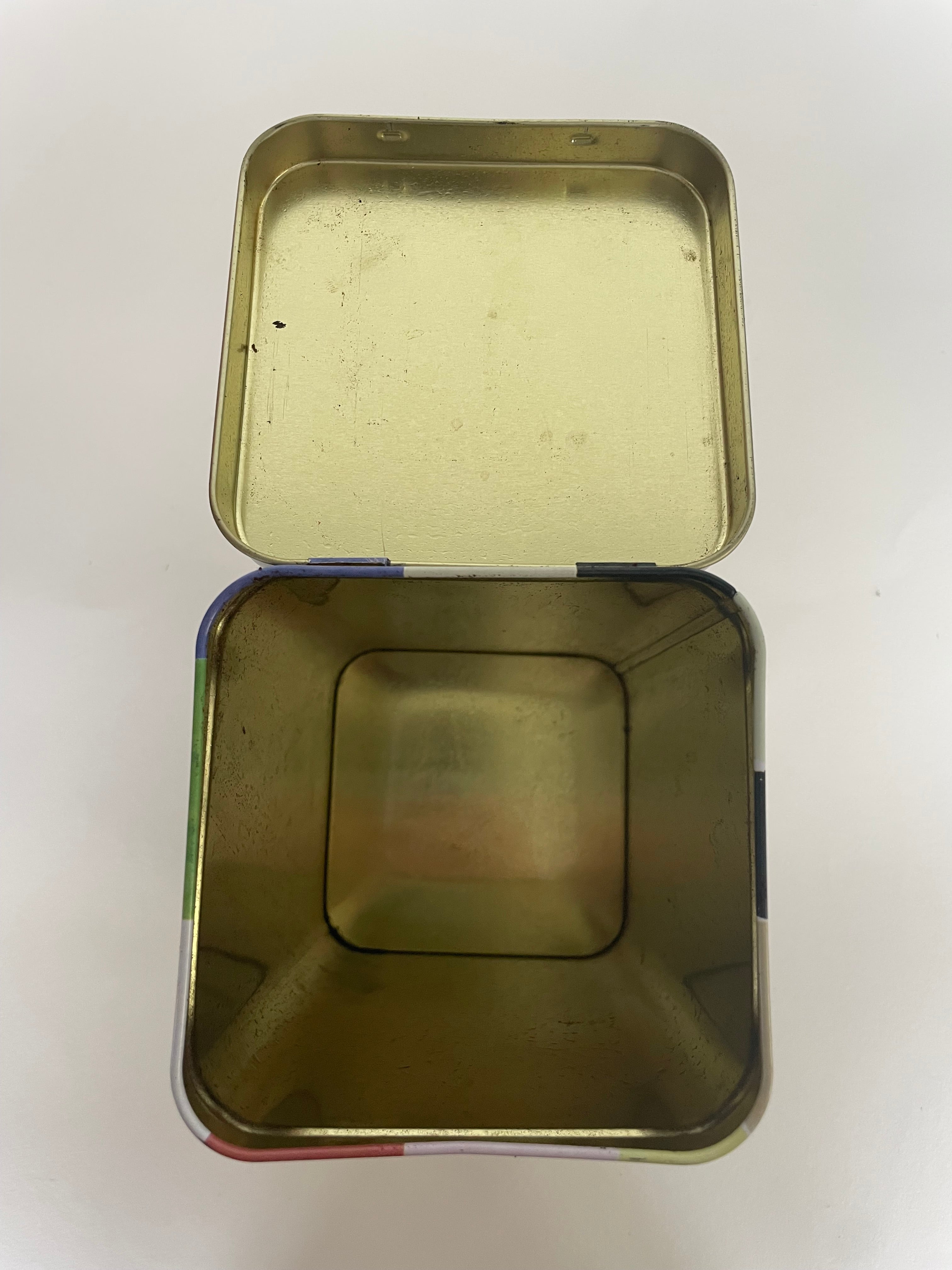Dick Frizzell Bell Tea Tin