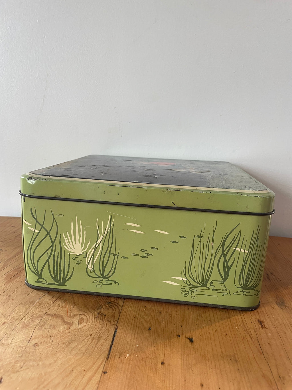 Vintage Cake Tin