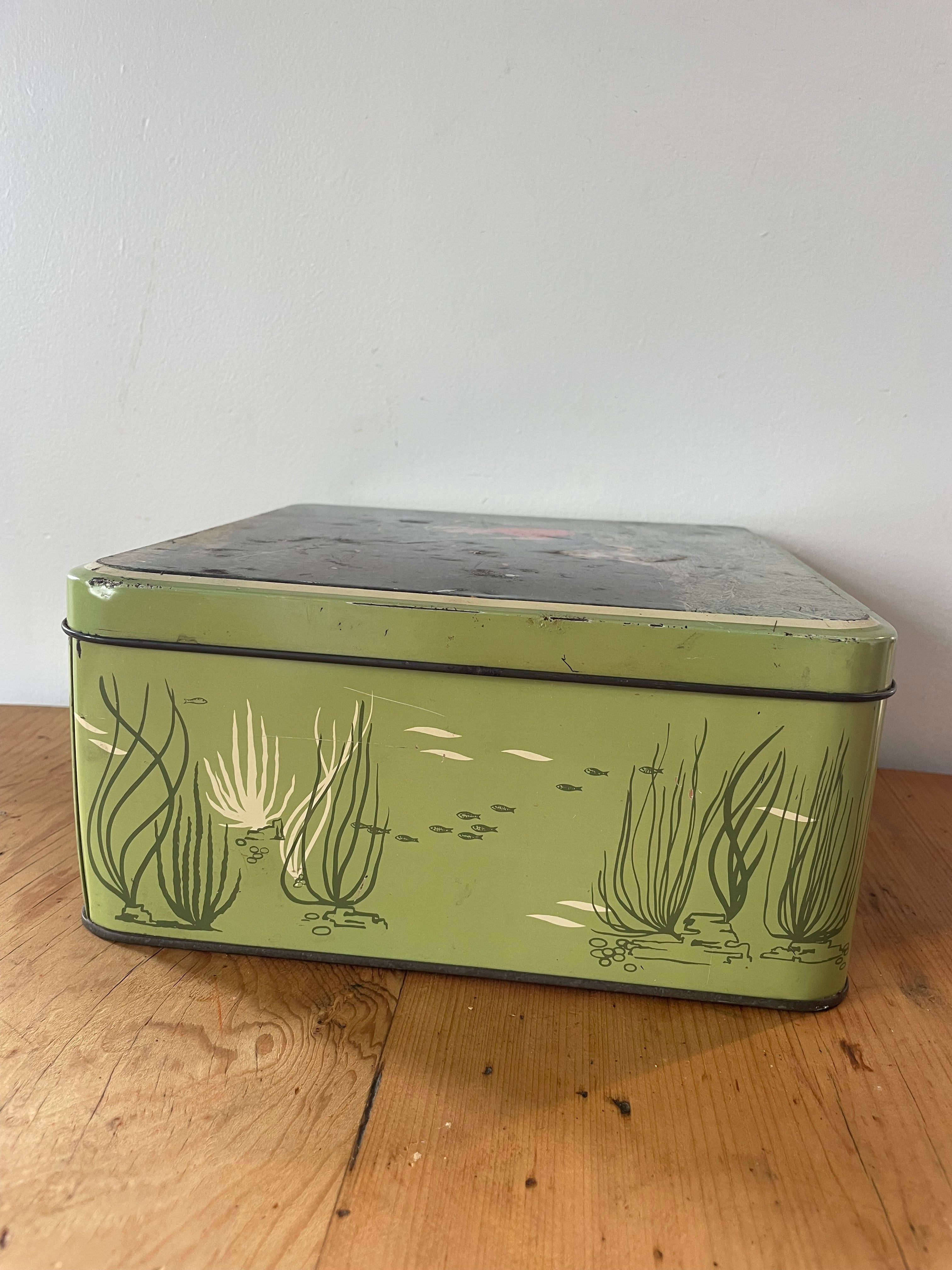 Vintage Cake Tin