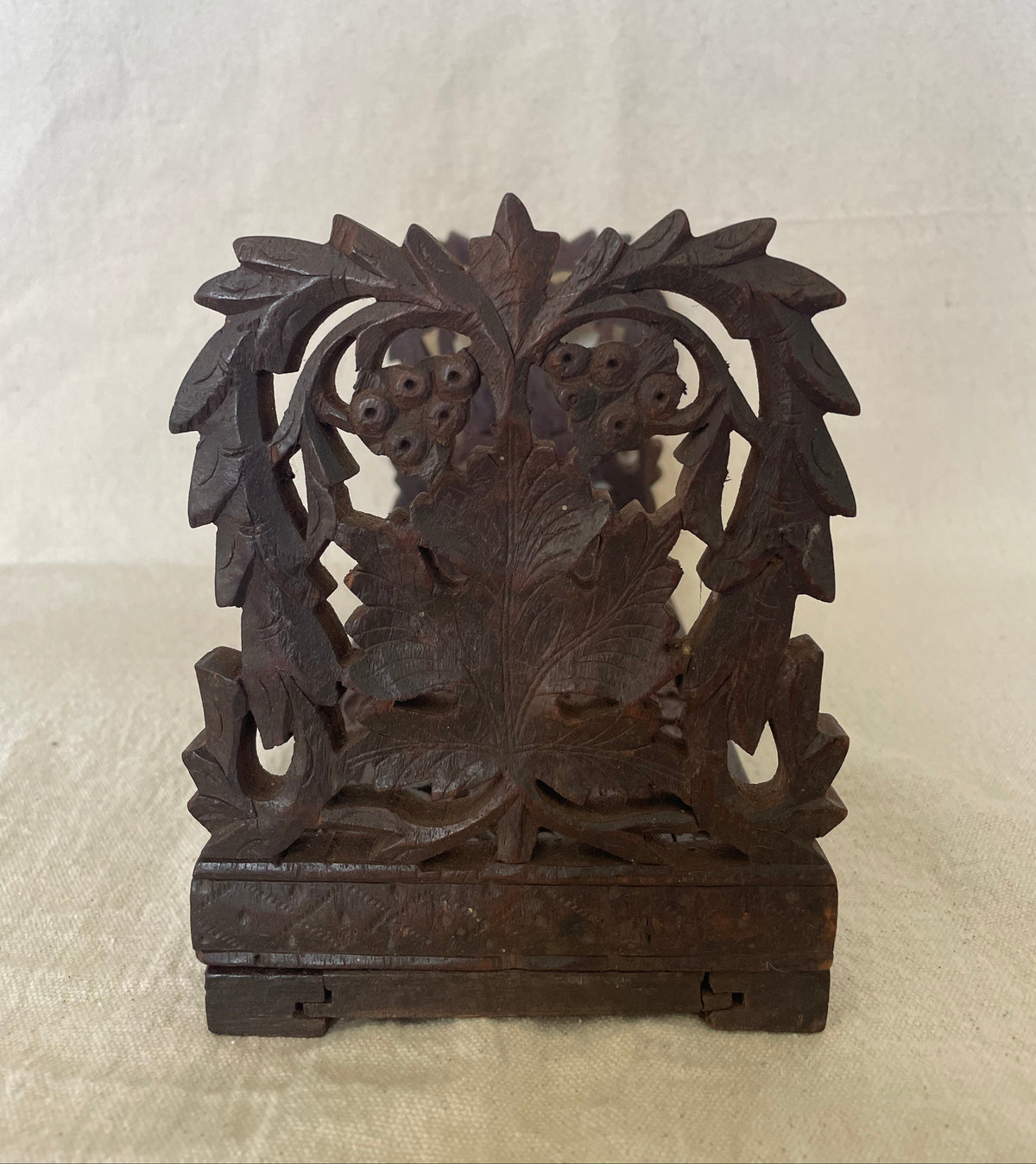 Carved Wooded Extending Book Holder