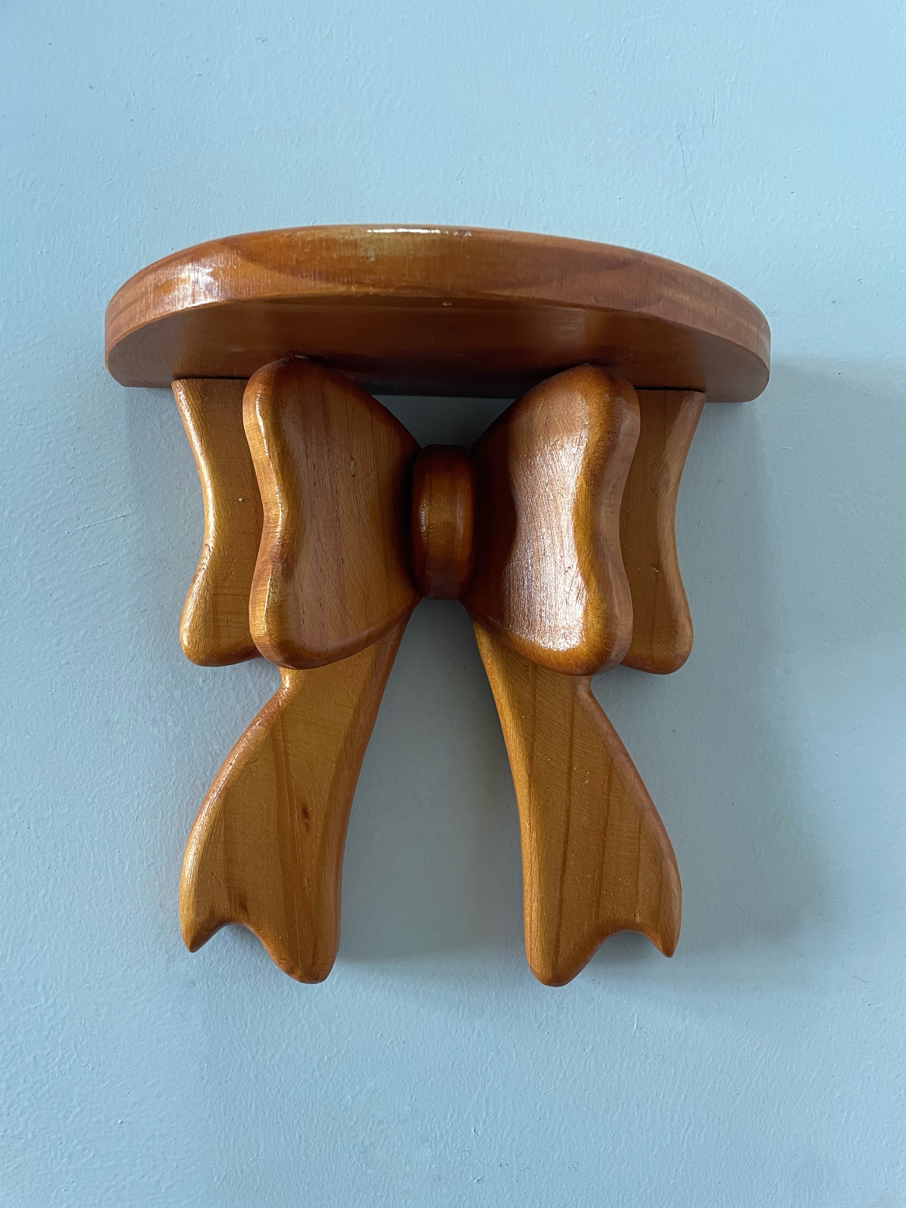 Vintage Rimu Bow Shelf