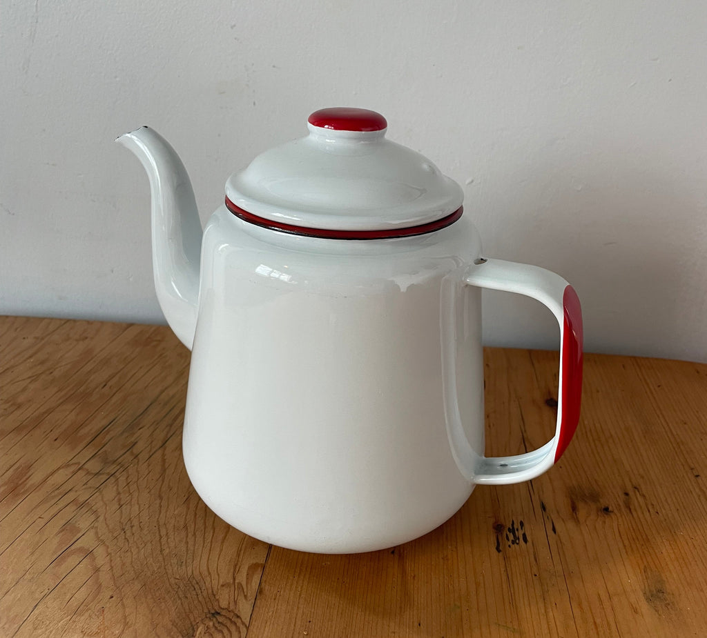 Red & White Kettle