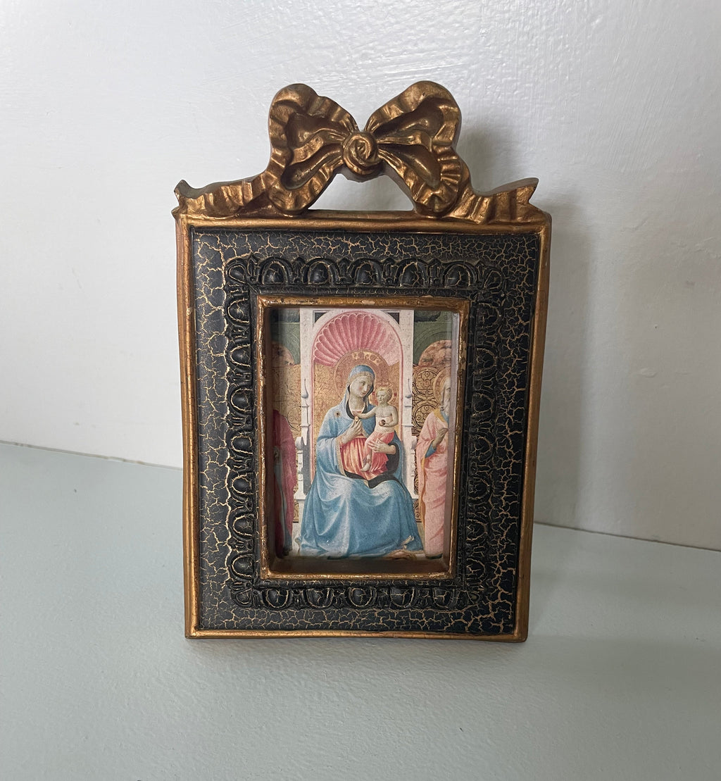Hand-painted Bow Frame