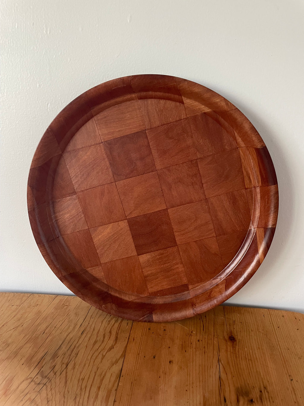 Checkered Round Tray