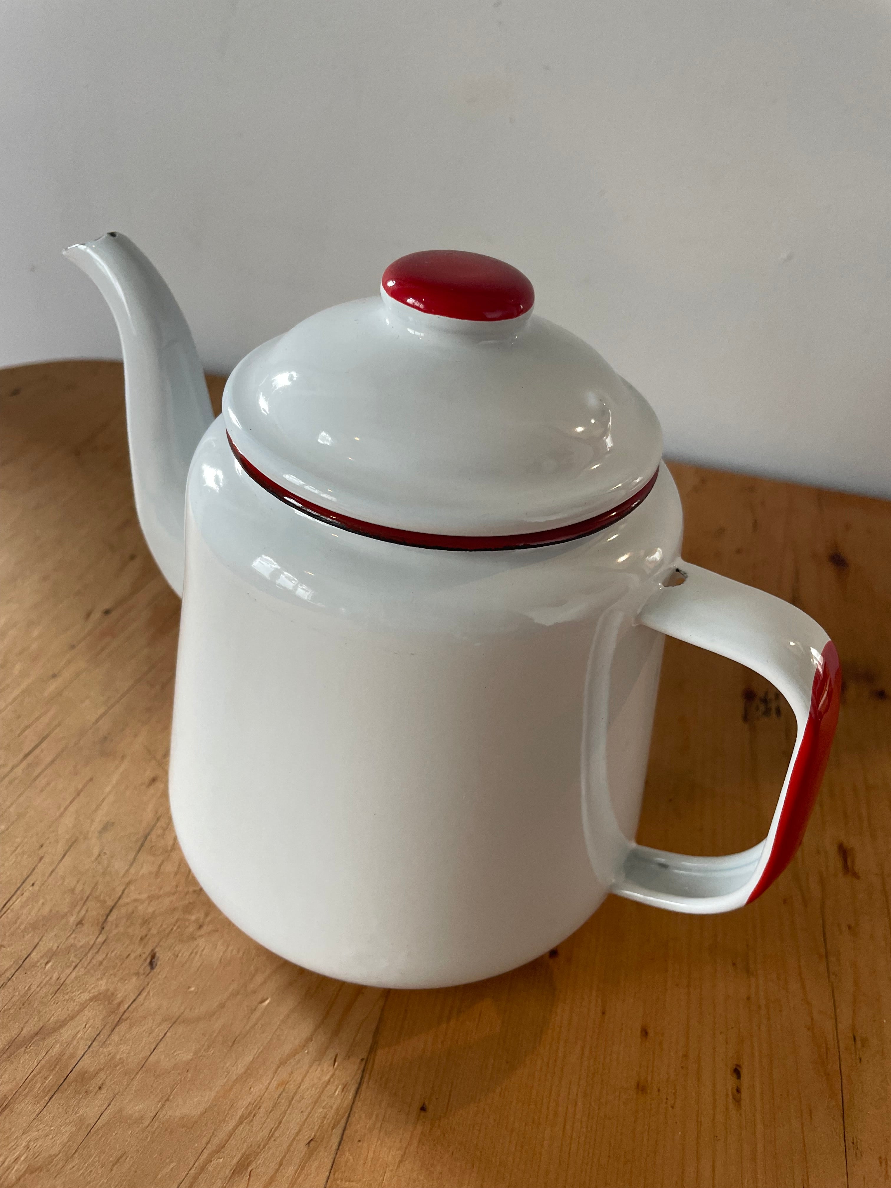Red & White Kettle