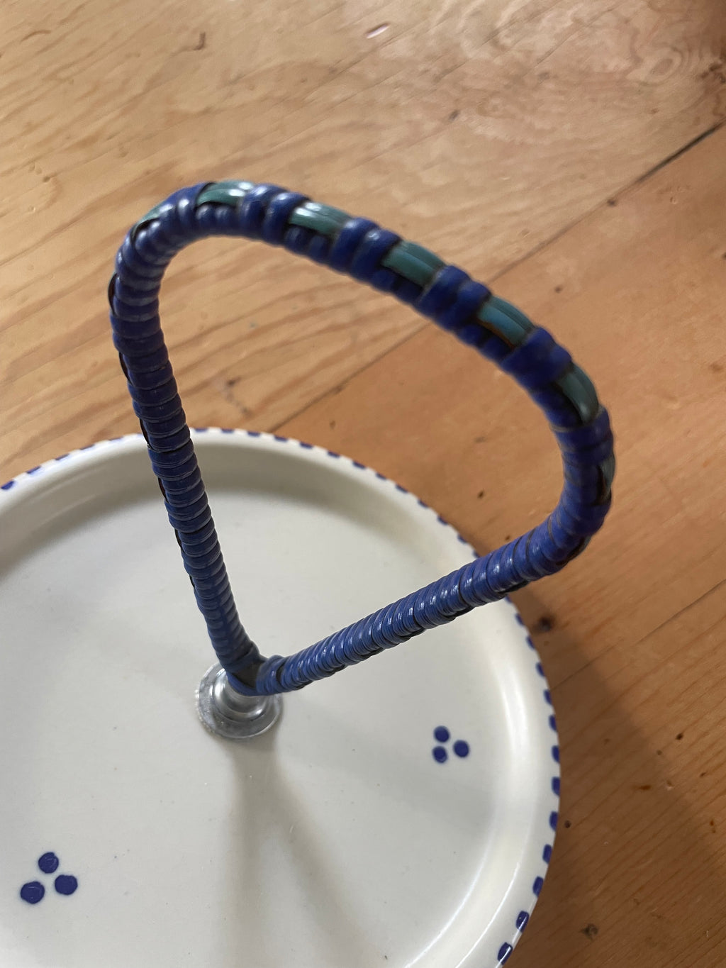 Poole Dish With Rattan Handle