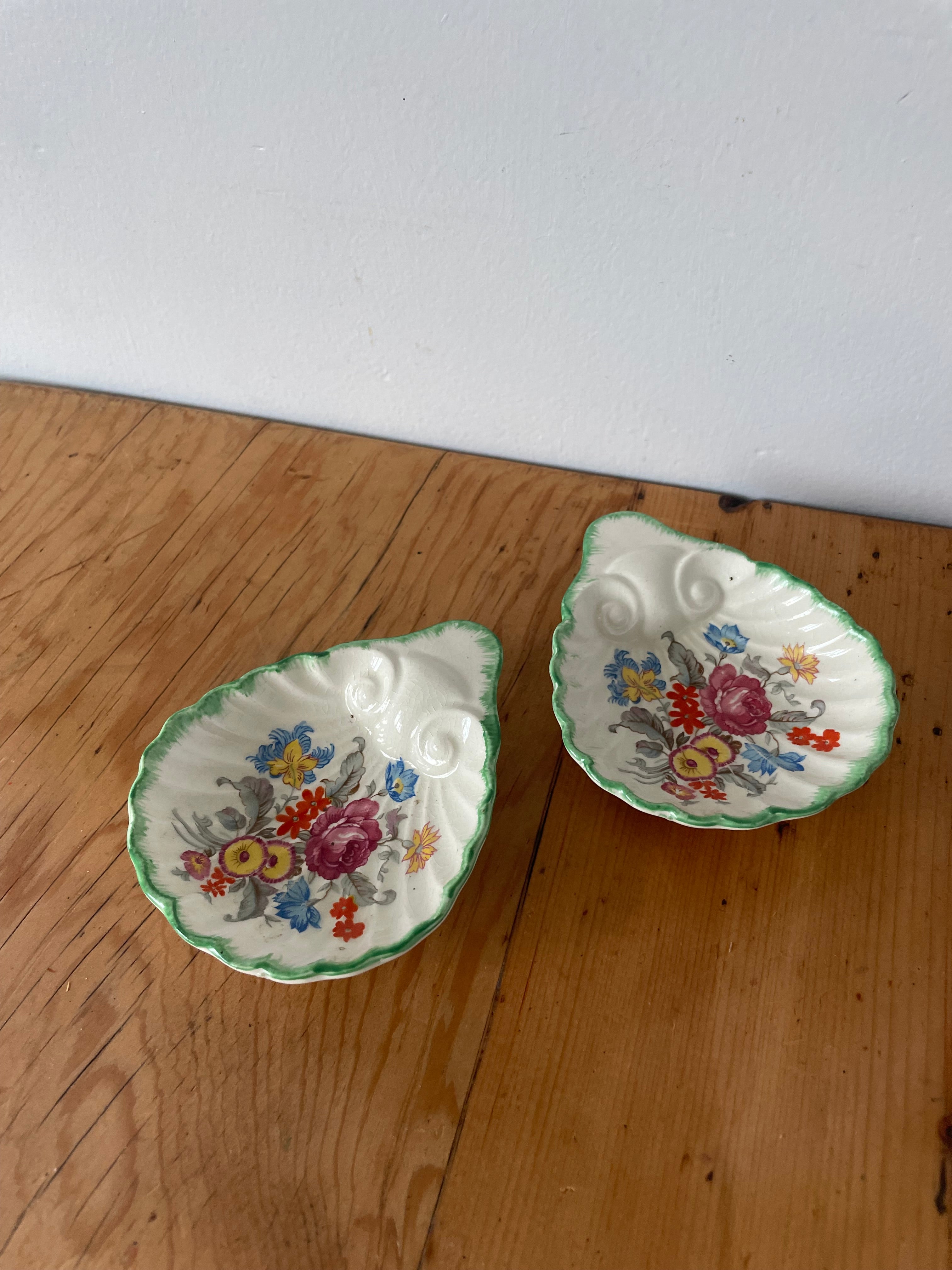 Vintage Floral Scollop Shell Dish